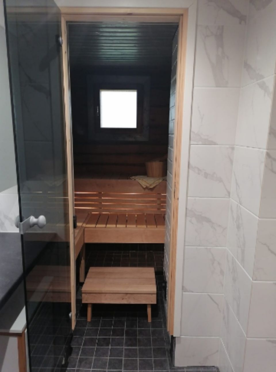 Uusi rakennettu sauna